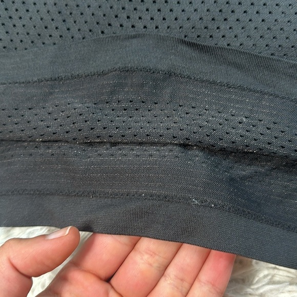 Lululemon Breeze By Short Sleeve Black / Black - Picture 2 of 4